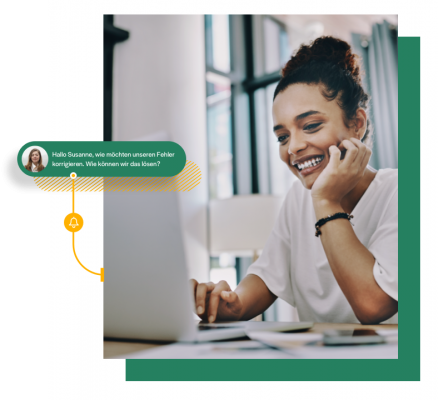 Frau an einem Computer