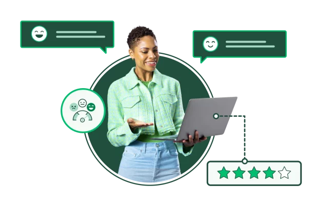 Smilende kvinne som ser på og gestikulerer mot en bærbar PC