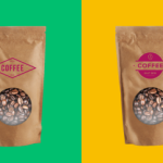 Kaksi kahvipakettia, joiden etiketit poikkeavat hieman toisistaan