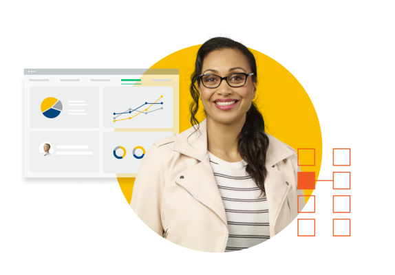 Leende kvinna med glasögon, bredvid henne syns en skärmbild med diagram och grafer