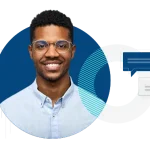 Photo d’un homme souriant avec des bulles de discussion en incrustation