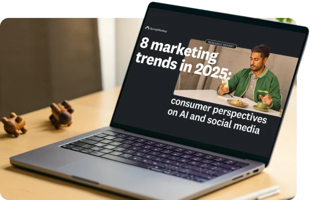 Laptop with screen showing title that says: 8 marketing trends in 2025