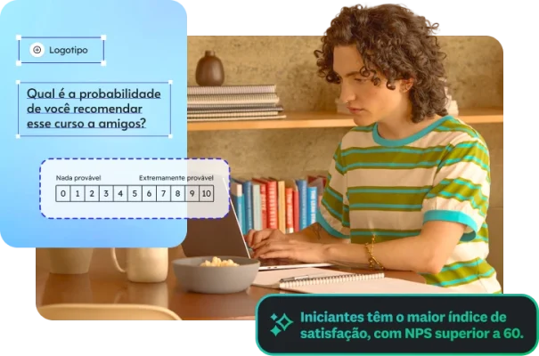 Imagem de uma pessoa digitando no laptop com sobreposições de imagens de um questionário de recomendação de curso e um resultado de pontuação de NPS.
