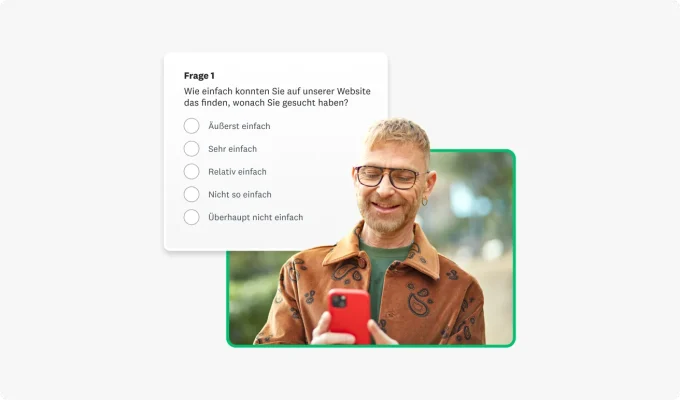 Mann mit rotem Smartphone nimmt an einer Umfrage zum Customer Effort Score teil und wird gefragt „Wie einfach war es, auf unserer Website das zu finden, was Sie gesucht haben?“