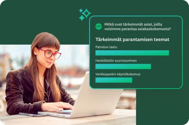 Nainen kirjoittaa kannettavalla tietokoneella. Peittokuvan otsikko on ”Tärkeimmät parantamisen teemat”, ja otsikon alla on pylväskaavio teemoista, kuten Palvelun laatu, Henkilöstön suoriutuminen ja Verkkopankin käyttökokemus.