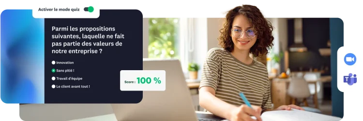 Une femme travaillant sur un ordinateur portable avec, en incrustation, une question de quiz sur les valeurs de l’entreprise, l’option « Activer le mode Quiz » et un score de 100 %.