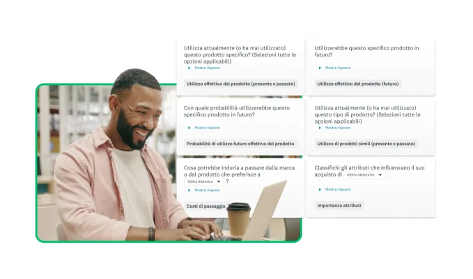 Uomo sorridente al computer, accanto a schermate con varie proposte di domande di indagine